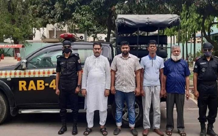 চাকুরির প্রলোভন দেখিয়ে গুম: মুক্তিপণ দাবি